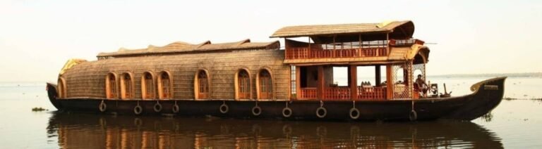 Sacred Temples and Serene Backwaters: South India Tour with CGH Experience Hotels