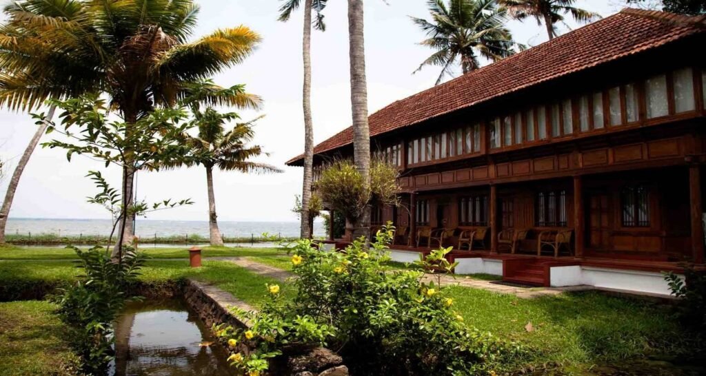 Unforgettable Kerala with CGH Earth Experience: Backwaters and Beaches